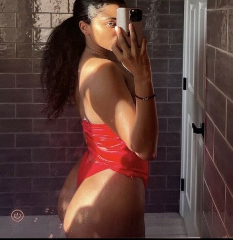 MzKora onlyfans page