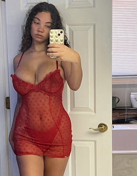 lilllyyy242 onlyfans model photos