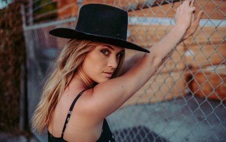 Sophia Scott nudes onlyfans