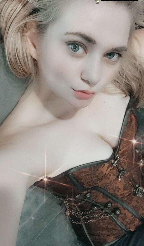 Olivia Van Sky onlyfans pics