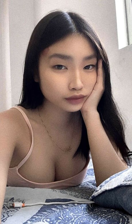 Sujin Kwon onlyfans nude tits