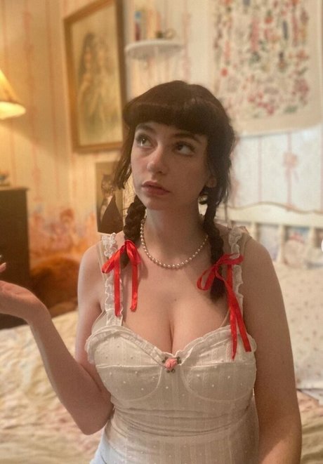 porcelainmilkbottle onlyfans pics nude