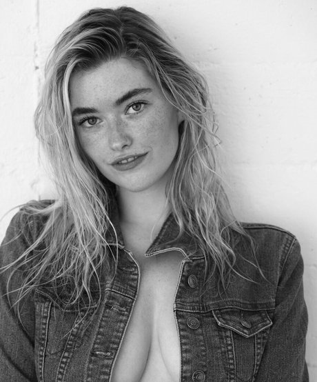 Carlie Whalen onlyfans nude photos