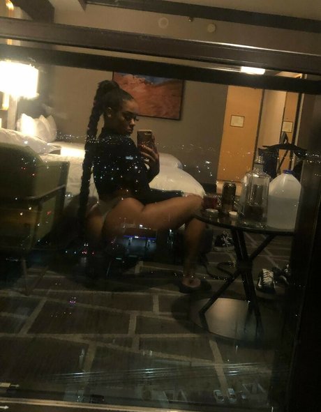 kokoathebrat only fans photos