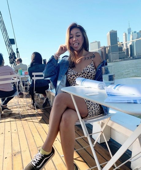 Honeyypies strip onlyfans