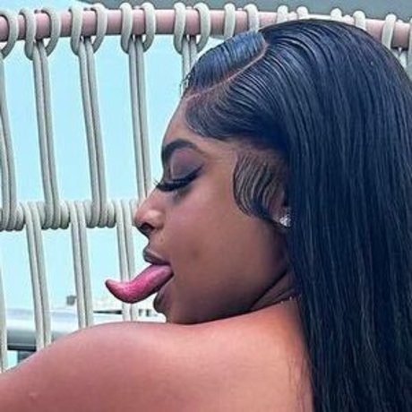 Long Tongue Fetish Profile pic