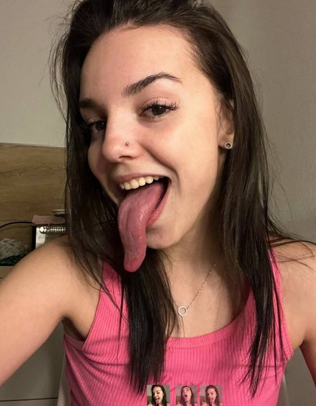 Long Tongue Fetish onlyfans pics