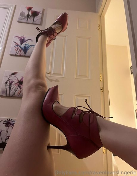 ravenloveslingerie onlyfans porn leaked