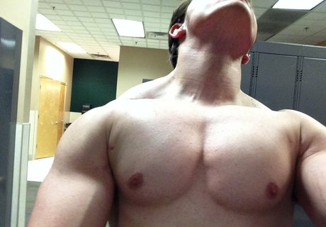 jamietylerflex onlyfans porn