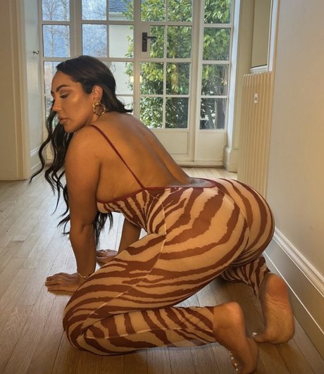 Sophie Kasaei onlyfans model photos