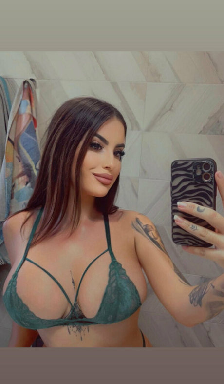 alexiaalove onlyfans leaj