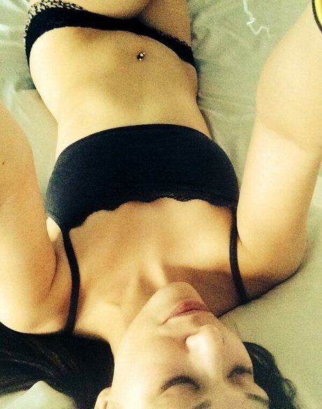 adrienneadora onlyfans leaks porn