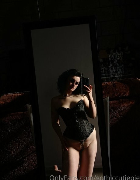 gothiccutiepie onlyfans nude