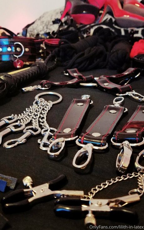 lilithinlatex leaked onlyfans pictures