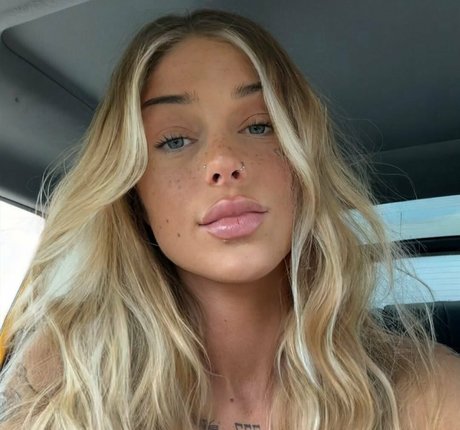 Ryrenee strip onlyfans