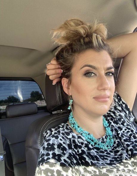 badasstxmama onlyfans nude content