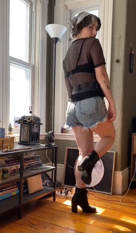 Casey Lee Williams onlyfans leams