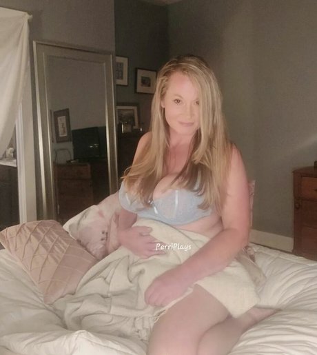 PerriPlays onlyfans striptease