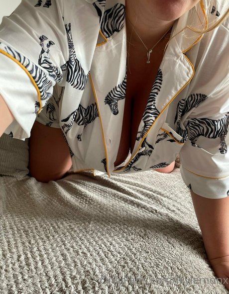 lilylemonx nude onlyfans leak