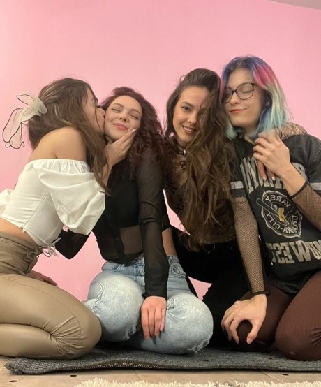 Foxy Laura onlyfans sexy