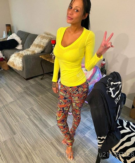 ilovewillowlansky naked only fans