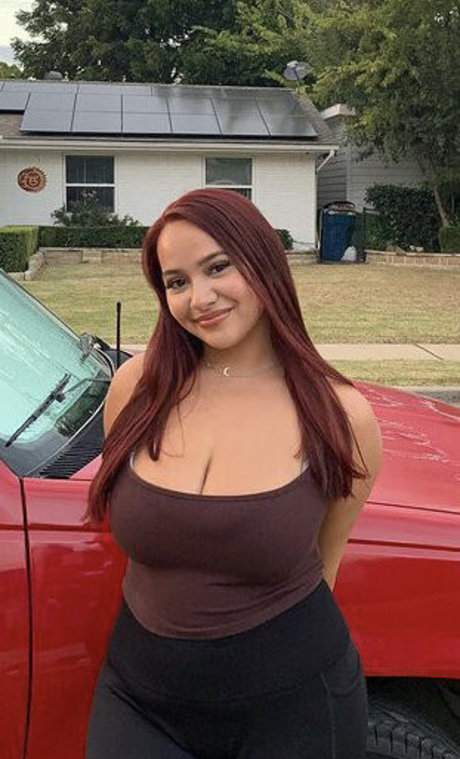 Ellie Johnston onlyfans leajs