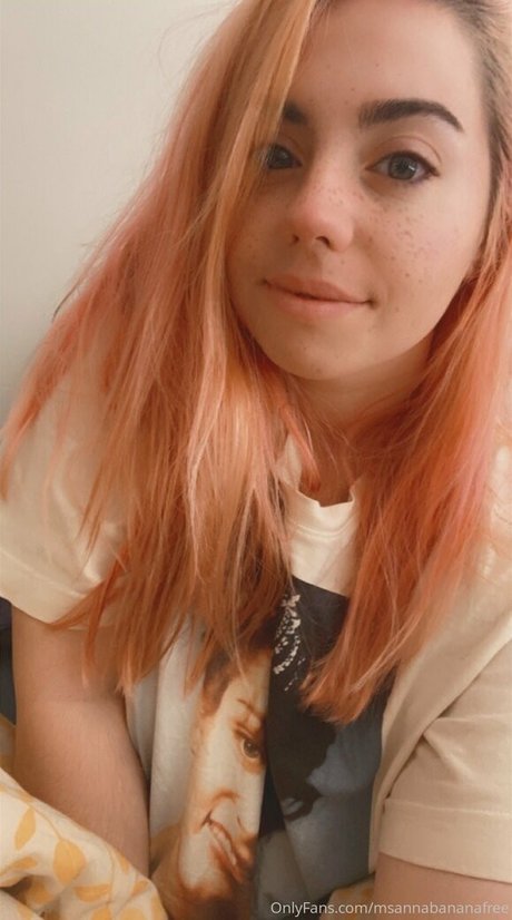 msannabananafree only fans pic