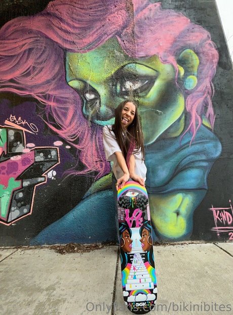 bikinibites is on onlyfans