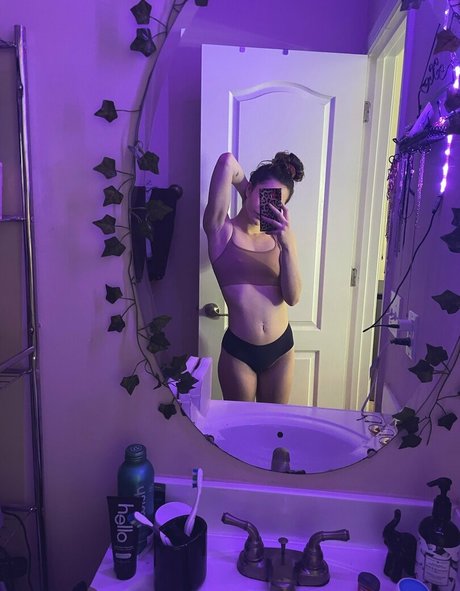 sgoally onlyfans model