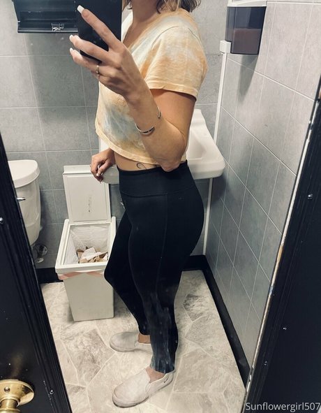 clever belle5 onlyfans leak naked