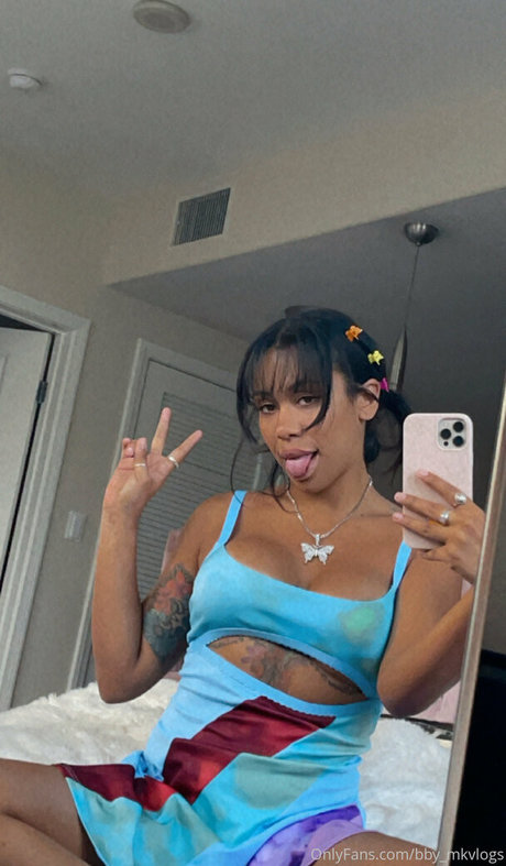 thatonegirlmikeyvlogs onlyfans fuck