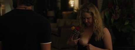 Amy Schumer onlyfans strip tease