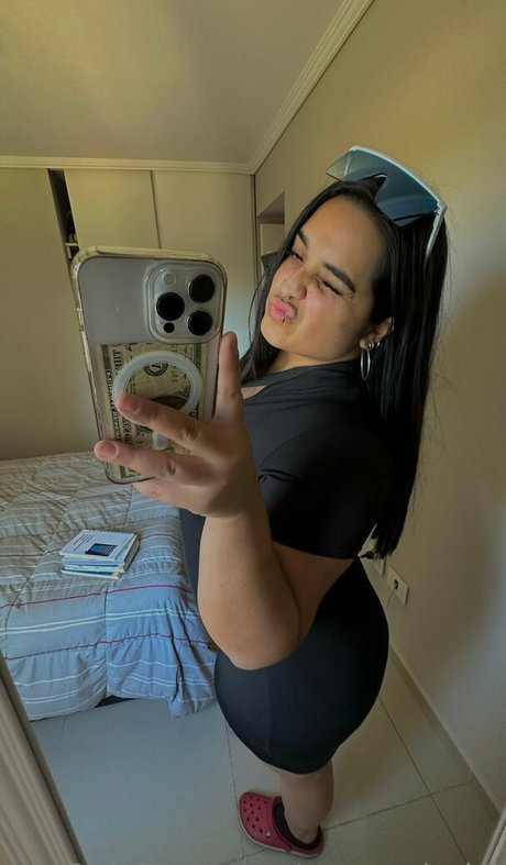 emmaclark0 onlyfans model photo