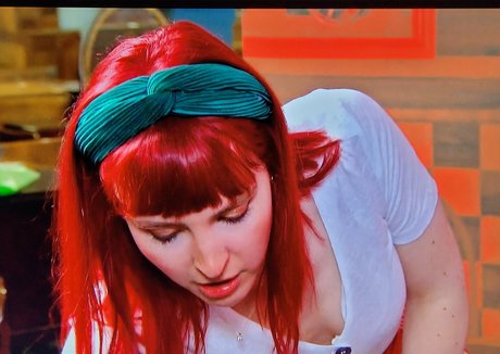 Izzie Balmer onlyfans lesk