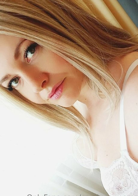 sandydoppeld topless onlyfans