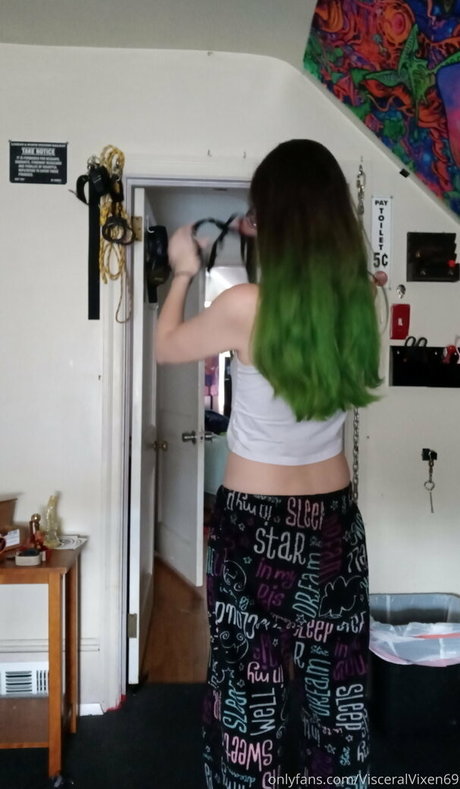 visceralvixen69 onlyfans sextape leak