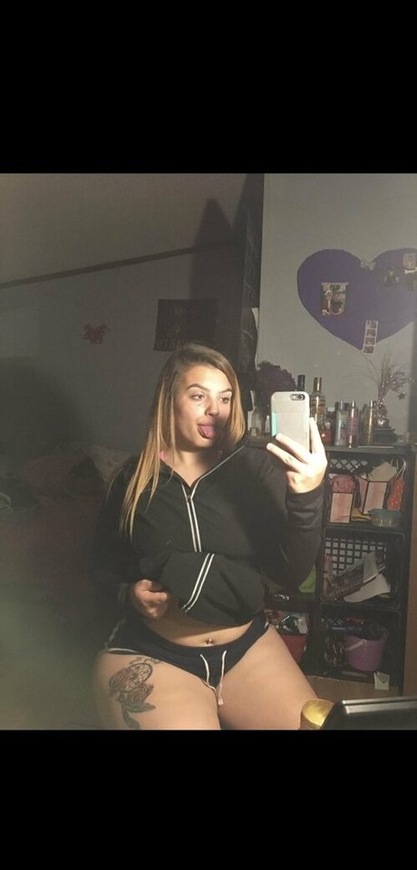 realginawaters onlyfans striptease