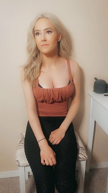 babyblexa onlyfans explicit content