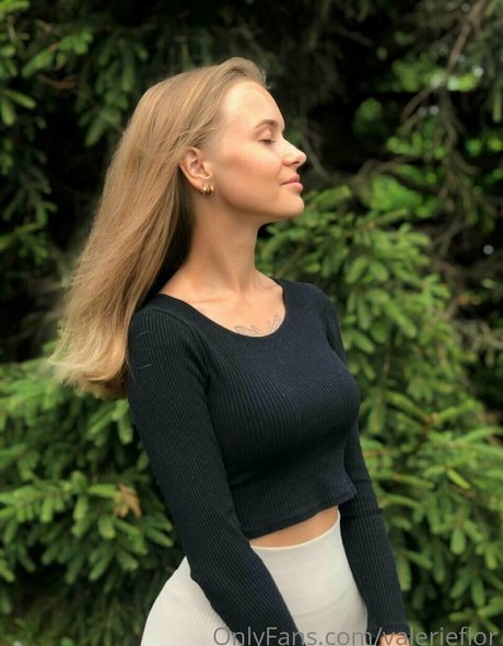 valerieflor strip onlyfans