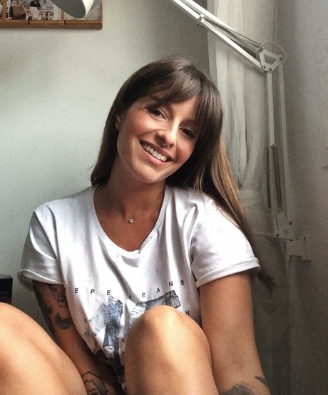 Zhanet Filipova nude onlyfans pics