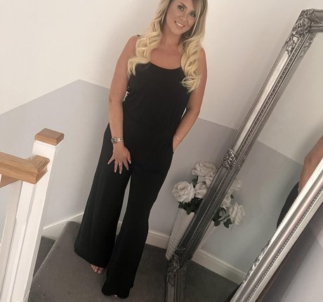 Lauren H onlyfans leaked photos