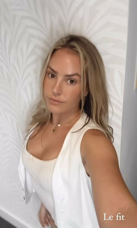 Mari Juliette onlyfans nude tits