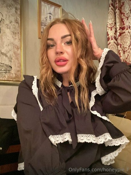 honeypie f ass onlyfans