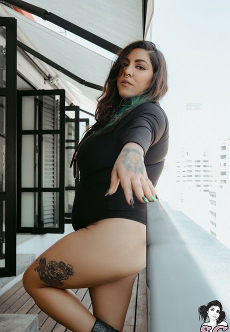 Arthemis boobs onlyfans