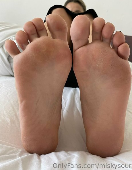 miskysour onlyfans fotos