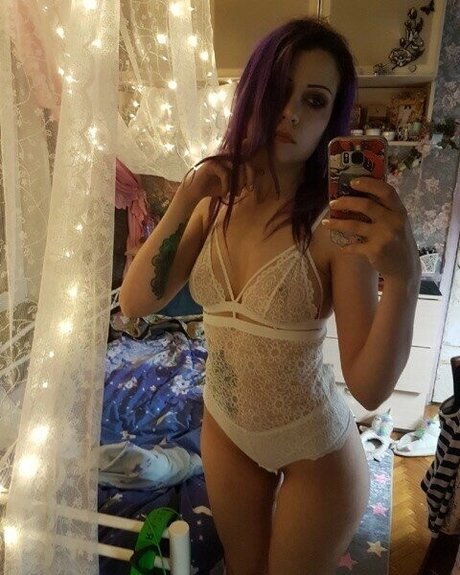 esfiriya tudor onlyfans post