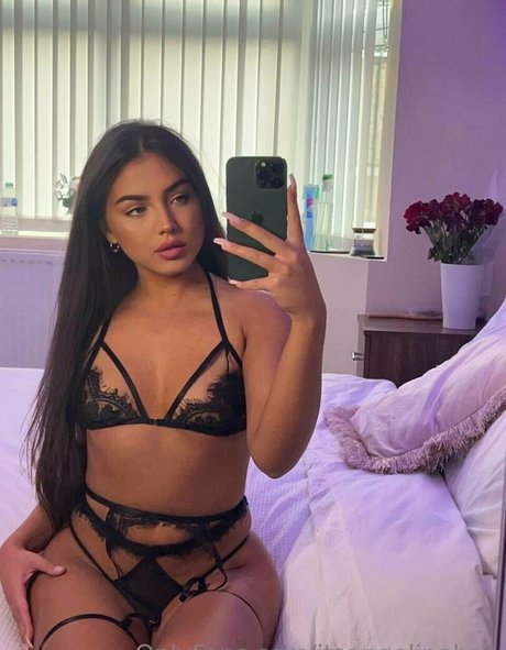 itsangelinabae only fans nudes