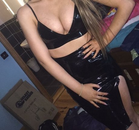 Erin Lally onlyfans leaked.