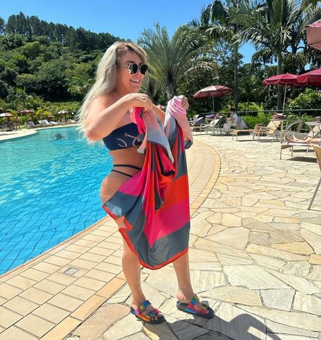 Simony Cantora onlyfans pictures