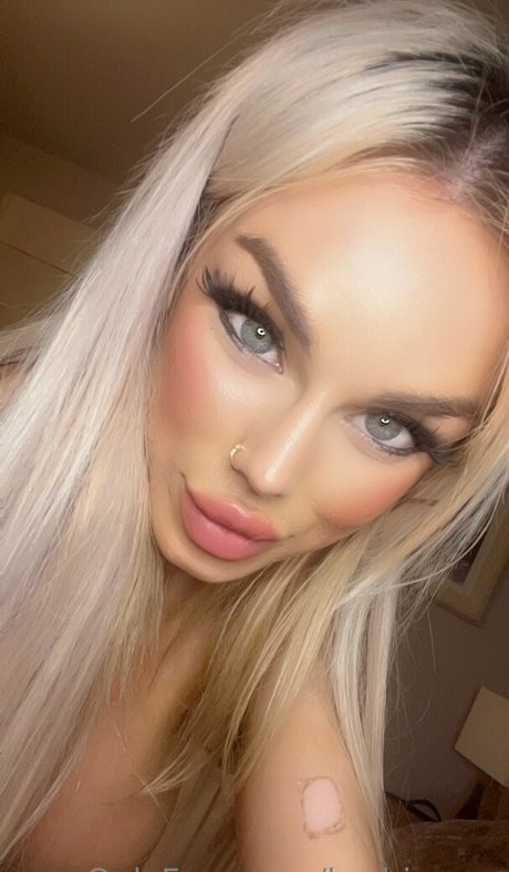 barbiemae onlyfans strip